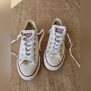 Converse Chuck Taylor All Star Low Top White Sneakers Size 7 Women